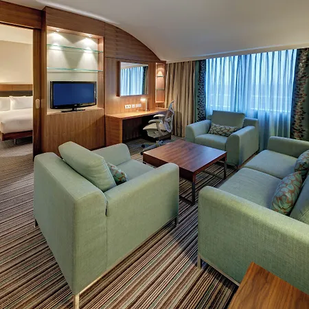 Hilton Garden Inn Frankfurt Airport-3